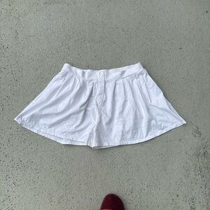 NWT Free People Shorts Womens Size Large  Pleated Shorty White High Waisted